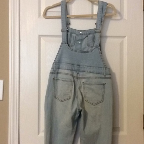 DONATED: 
🥰 Beautiful overalls - Picture 3 of 3